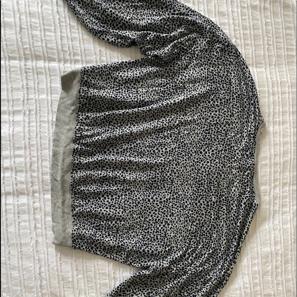 Cheetah Print Sweater - Picture 4 of 5